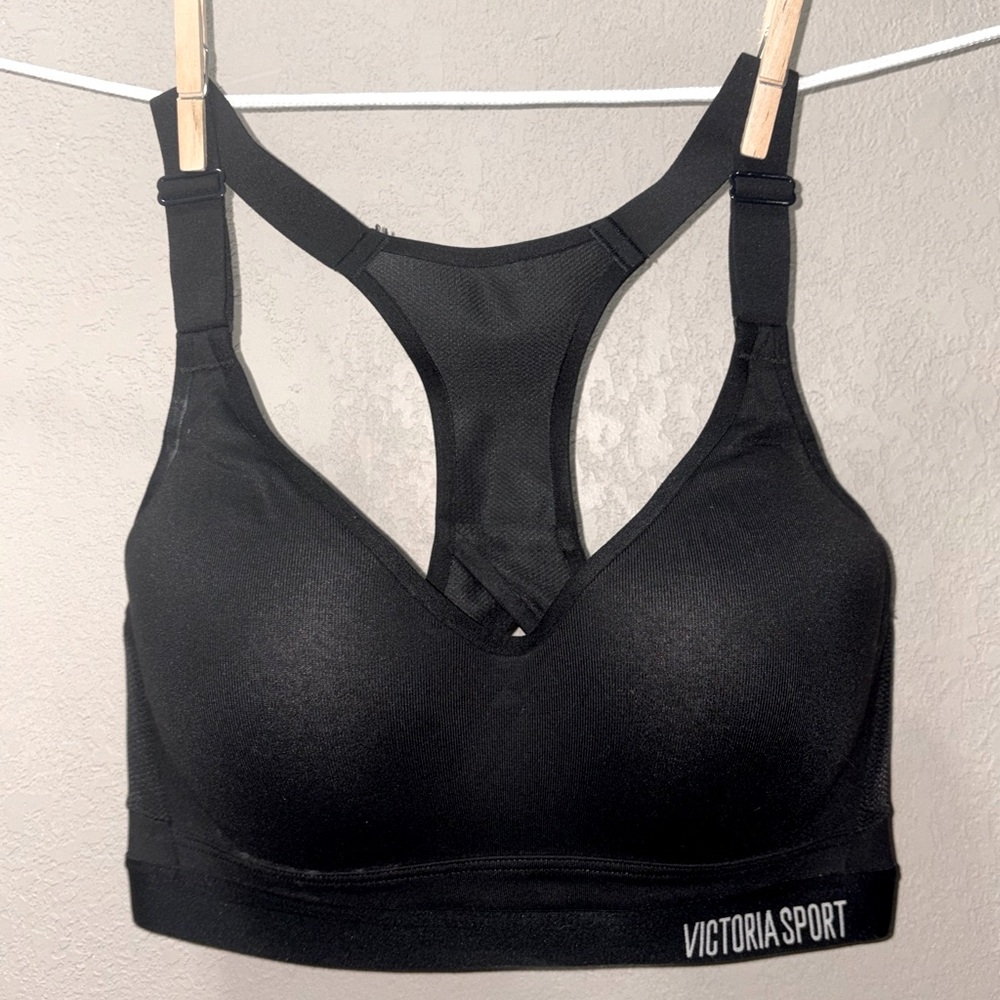 32DD Victoria Sport Victoria’s Secret Incredible Adjustable Sports Bra